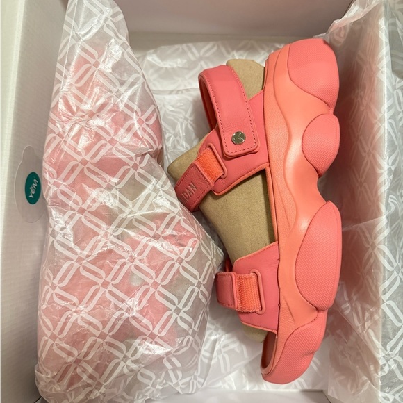 Jordan Deja Sandals - Picture 3 of 5